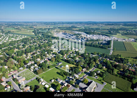 Luftaufnahme von VORSTADTAUSBREITUNG, LANCASTER PENNSYLVANIA Stockfoto