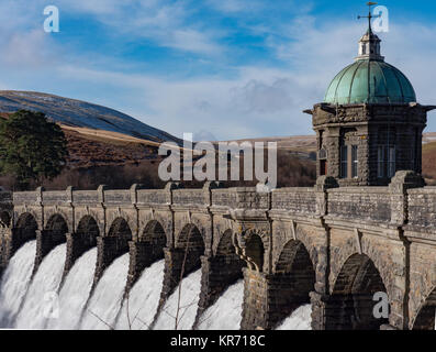 Craig Goch Dam in der Nähe von Rhayader in der Elan Valley, Powys, Wales. UK. Stockfoto