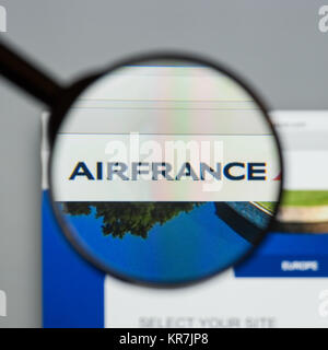 Mailand, Italien - 10 August 2017: Air France Website Homepage. Es ist die französische Fluggesellschaft. Air France Logo sichtbar. Stockfoto