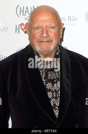 Kette der Hoffnung Kugel gehalten am Grosvenor House, Park Lane, London Mit: Steven Berkoff Wo: London, Großbritannien Wann: 17 Aug 2017 Quelle: WENN.com Stockfoto