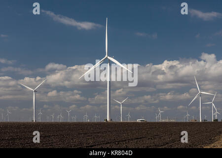 Taft, Texas - Windkraftanlagen in der Nähe des Golf von Mexiko. Sie sind Teil der Windpark Papalote Creek, der über 196 Turbinen mit 380 MW. Stockfoto