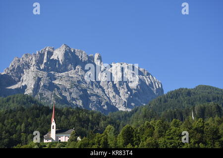 Lavanter kirchbichl, Lavant, Kirchbichl, Kirche, Lienzer Dolomiten, Pfarrkirche St. Ulrich, Kirche des Hl. Petrus und Paulus Stockfoto