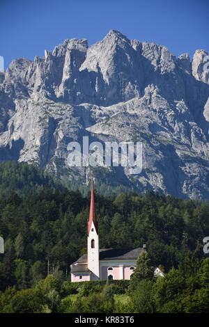 Lavanter kirchbichl, Lavant, Kirchbichl, Kirche, Lienzer Dolomiten, Pfarrkirche St. Ulrich, Kirche des Hl. Petrus und Paulus Stockfoto