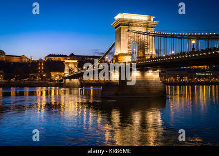 Kettenbrücke in Budapest, Ungarn, Europa. Stockfoto