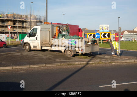 Dezember 2017 - Highway Road Repair Kerl und sein Lkw, Filton, Bristol Stockfoto