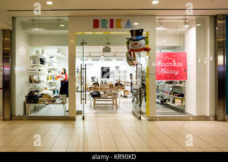 Brika craft store shopfront at Richmond-Adelaide Centre, PATH underground network, Toronto, Ontario, Canada. Stockfoto