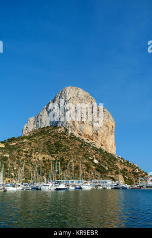 Calpe Rock, Ifach, aus dem alten Fischerhafen, Calpe, Costa Blanca, Spanien Stockfoto