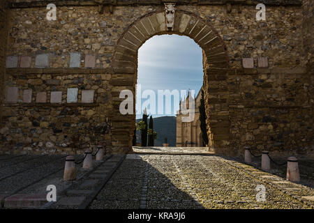 Arco de Los Gigantes. Antike arch im Jahr 1585 gebaut. Dieses Tor ist ein Monument in Antequera. Spanien. Stockfoto