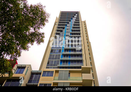 Hohen Bürogebäudes an der Rhodes, Sydney, Australien. Kommerzielle Suiten in einem neuen Appartementhaus. Zu einem modernen Hochhaus Apartment Haus. Moder Stockfoto