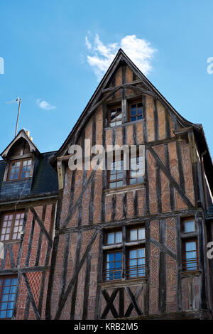 Holz- Fachwerkbauten in der mittelalterlichen Stadt Tours an der Loire Frankreich Stockfoto