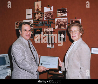 R 1985-L -01543 001 Katherine Johnson 1985 Stockfoto