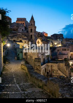 Schönen Abend Anblick der "Assi"-Bezirk in Matera, Basilikata, Süditalien. Stockfoto