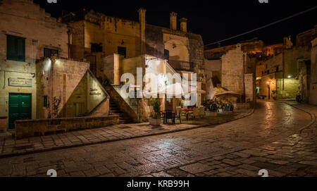 Schönen Abend Anblick der "Assi"-Bezirk in Matera, Basilikata, Süditalien. Stockfoto