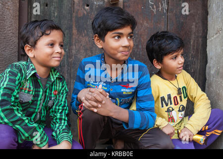 Portrait von drei Brüdern in Allahabad, Indien Stockfoto