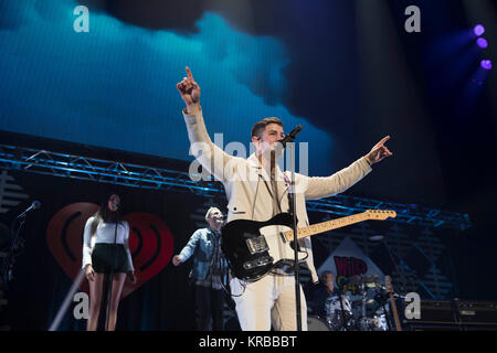 Nick Jonas führt auf dem Jingle Ball 2017 in San Jose, CA, 30. November 2017 Stockfoto