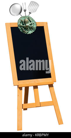 Leere Schwarze Schiefertafel auf Holz Staffelei mit Küchengeräten und Tintenfisch. Perfekt für einen Fisch Menü Stockfoto