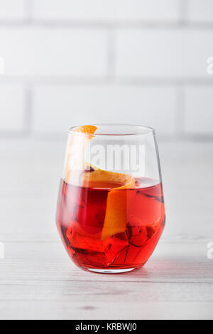 Frische hausgemachte Negroni cocktails Stockfoto