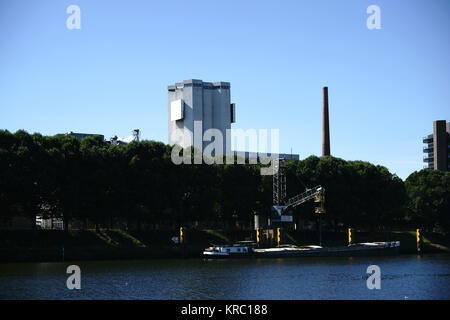 Brauerei auf dem Fluss Stockfoto