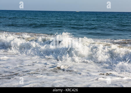 Alanya - Strand Kleopatra.  Alanya ist einer der beliebtesten Badeorte in der Türkei Stockfoto