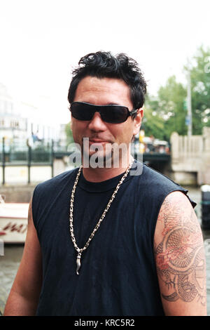 Portrait von Huey Morgan der Fun Lovin' Verbrecher, in Amsterdam, Niederlande. Juli 2003. Stockfoto