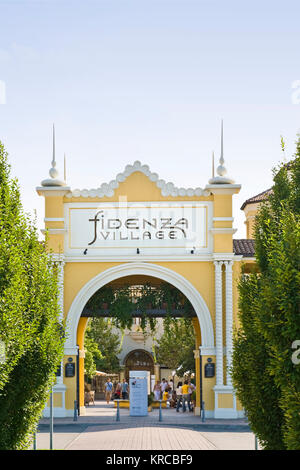 Shopping Center Fidenza Village, Fidenza, Provinz von Parma, Italien Stockfoto