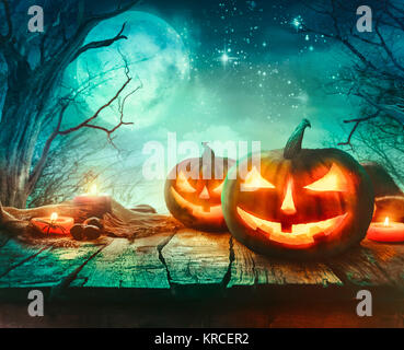 Halloween Design mit Kürbissen Stockfoto