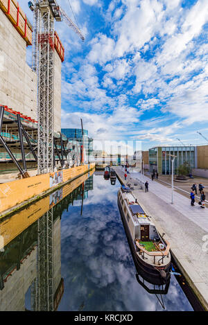 LONDON, GROSSBRITANNIEN, 31. Oktober: Dies ist eine Ansicht der Regents Canal, die derzeit in der Entwicklung Außerhalb der Paddington Station auf der Oktober ist Stockfoto