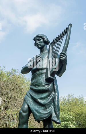 Memorial Statue zu James und Evan James Ynysangharad Park Pontypridd South Wales Stockfoto