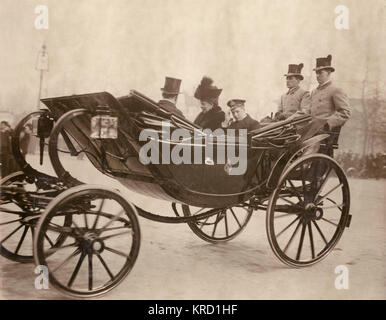 Queen Mary und der Prinz von Wales Stockfoto