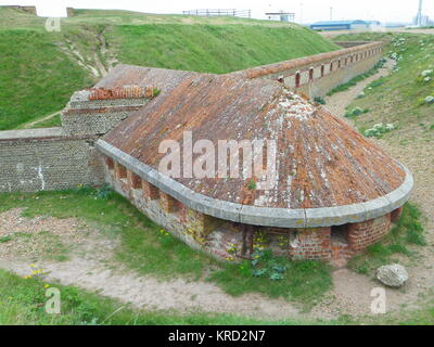 Teil einer viktorianischen Festung am Eingang zum Hafen, Shoreham-on-Sea, West Sussex, erbaut in den 1850er Jahren. Stockfoto