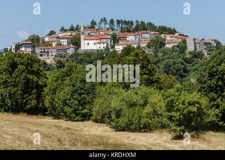 Die hilltop Stadt Štanjel, Slowenien Stockfoto