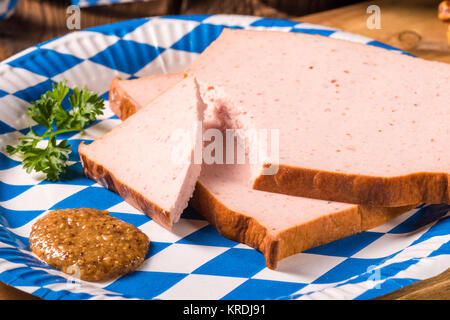 Bayerischen Hackbraten mit süß senf Stockfoto