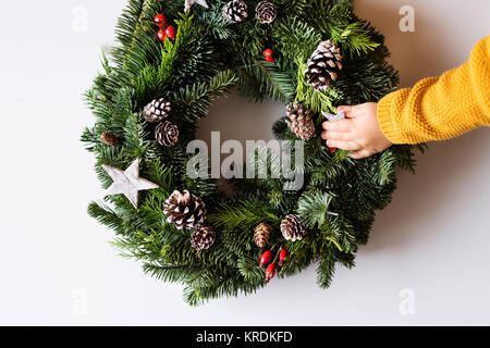 Weihnachten Kranz auf einem weißen Hintergrund. Stockfoto