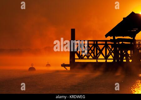 Sonnenaufgang über dem See Zegrze 5 Stockfoto