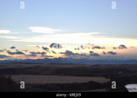 Prärien Landschaften im Winter. Airdrie, Alberta, Kanada Stockfoto