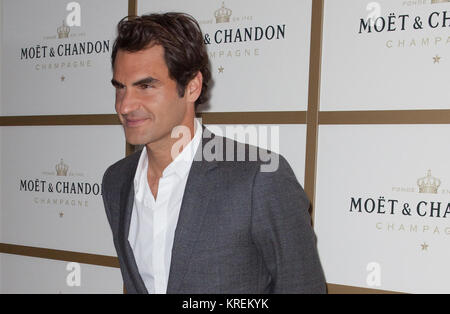 MELBOURNE, Australien - Januar 16: Roger Federer aus der Schweiz kommt an der Moet & Chandon Veranstaltung vor den Australian Open im Crown Towers am Januar 16, 2015 in Melbourne, Australien. Personen: Roger Federer Stockfoto