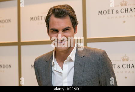 MELBOURNE, Australien - Januar 16: Roger Federer aus der Schweiz kommt an der Moet & Chandon Veranstaltung vor den Australian Open im Crown Towers am Januar 16, 2015 in Melbourne, Australien. Personen: Roger Federer Stockfoto