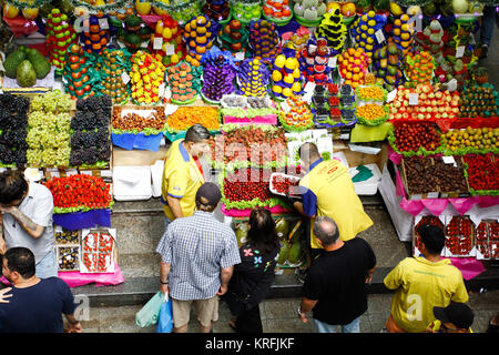 Sao Paulo, Brasilien. 20. Dezember, 2017. Mit nur noch wenige Tage bis Weihnachten, die Bewegung, im São Paulo städtischen Markt niedriger ist als für die Zeit erwartet, am Mittwoch (20.). Händler glauben immer noch, in hohe Umsätze. (Foto: Aloisio Mauricio/Fotoarena) Stockfoto