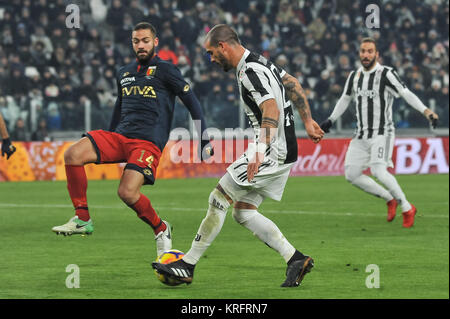 Turin, Italien. 20 Dez, 2017. Stefano Sturaro (Juventus FC) während der TIM CUP Fußballspiel zwischen Juventus Turin und Genua CFC bei Allianz Stadion am 20 Dezember, 2017 in Turin, Italien. Quelle: FABIO UDINE/Alamy leben Nachrichten Stockfoto