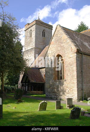 Kirche St. Peter und St. Paul im Dorf Birtsmorton, Worcestershire, aus dem 14. Jahrhundert. Stockfoto