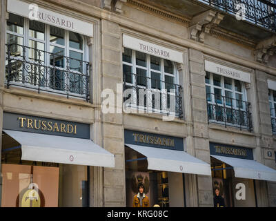 Mailand, Italien - 24 September 2017: Trussardi in Mailand. Fashion Week Trussardi shopping Stockfoto