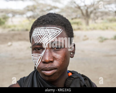 Die jungen Massai Krieger mit Kinderschminken, Tansania Stockfoto