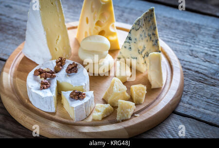 Verschiedene Arten von Käse Stockfoto