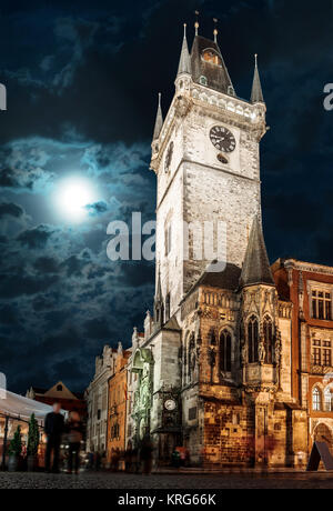 Prag, Altstädter Rathaus am Marktplatz in der Nacht Stockfoto