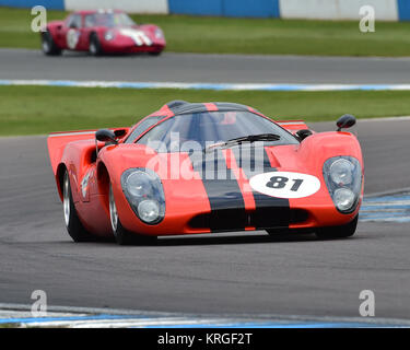 Chris Beighton, Nigel Greensall, Lola T70 MK 3 B, 1000 Km, Pre-73 Prototyp, Tourenwagen und GT-Fahrzeuge, Donington historische Festival, April, 2017, laufender Motor, Stockfoto