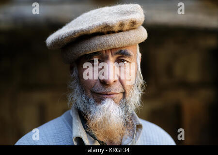 Alter Mann, König von Baltistan, Balti, Nubra Tal, Turtuk, Ladakh, Jammu und Kaschmir, Indien Stockfoto