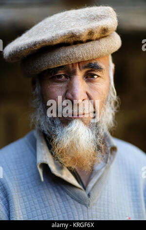 Alter Mann, König von Baltistan, Balti, Nubra Tal, Turtuk, Ladakh, Jammu und Kaschmir, Indien Stockfoto