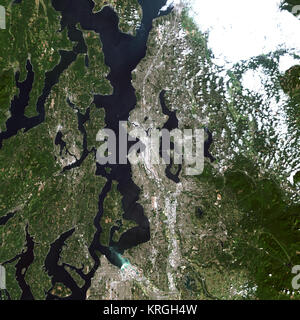 Landsat 7 Bild von Seattle, Washington, 4. August 2013 erworben. Landsat 7 ist ein US-Satellit verwendet, aus der Ferne wahrgenommene Bilder der Landoberfläche der Erde zu erwerben und die umliegenden Küstenregionen. Es wird von den Landsat 7-Projekt Wissenschaft Büro am NASA Goddard Space Flight Center in Greenbelt, MD gepflegt. Landsat Satelliten wurden Bilder der Landoberfläche der Erde seit 1972. Derzeit gibt es mehr als 2 Millionen Landsat-bilder in der nationalen Satelliten-Land Fernerkundungsdaten Archiv. Weitere Informationen finden Sie unter: <a href='Http://landsat.usgs.gov/' rel='nofollow'> landsat. Stockfoto