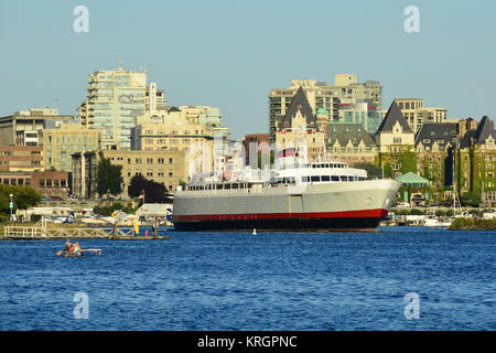 Coho Fähre, die Innenstadt von Victoria Hafen Richtung Port Angeles USA. Stockfoto