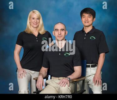 Expedition 49 offizielle crew Portrait mit 47 S Crew (Anatoli Ivanishin, Kate Rubins, Takuya Onishi) und 48 S Crew (Shane Kimbrough, Andrei, Sergej Borisenko Ryzhikov). Foto Datum: 13. Januar 2016. Ort: Gebäude 8, Zimmer 183 - Photo Studio. Fotograf: Robert Markowitz Sojus MS-01 Amtliche crew Portrait Stockfoto